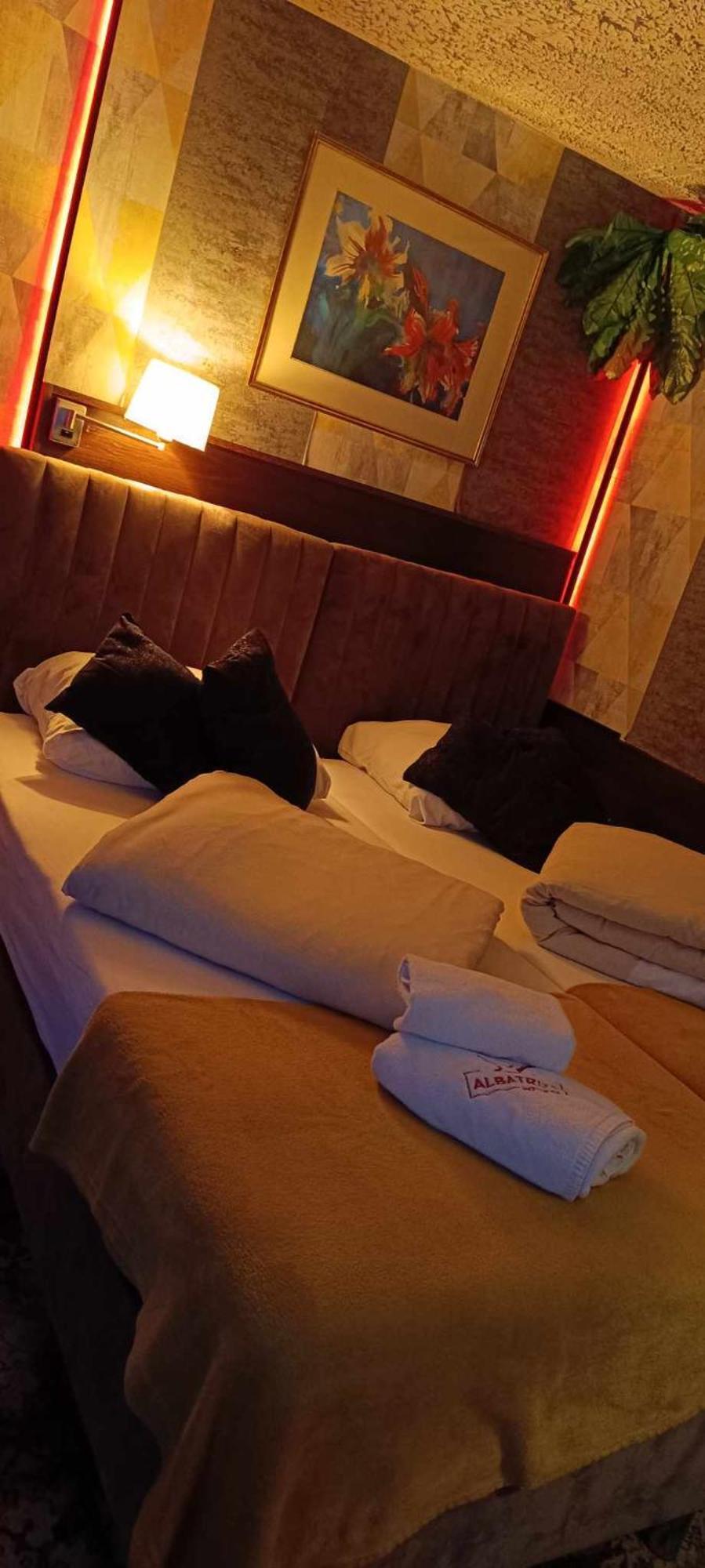 Zajazd Albatros Rzeszow Spa מראה חיצוני תמונה