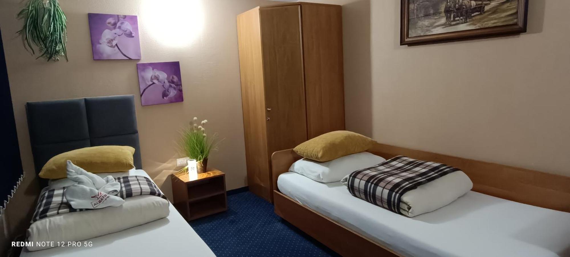 Zajazd Albatros Rzeszow Spa מראה חיצוני תמונה